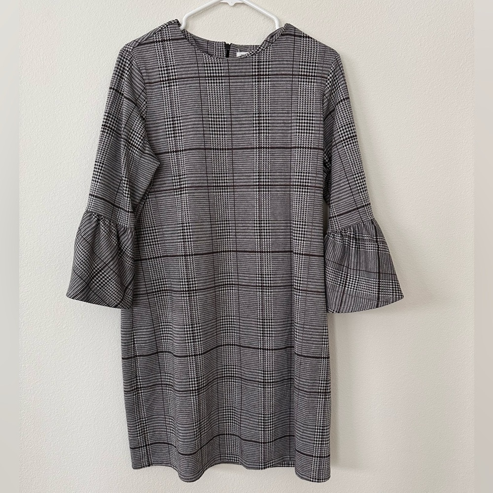Beachlunchlounge Plaid Dress with Bell Sleeves | Size Large